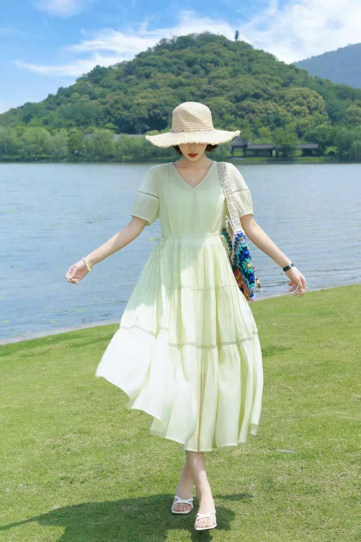 度假风天丝V领镂空连衣裙96630