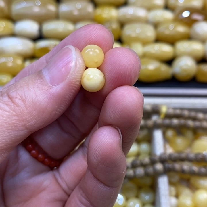 未镶嵌琥珀裸石j***r