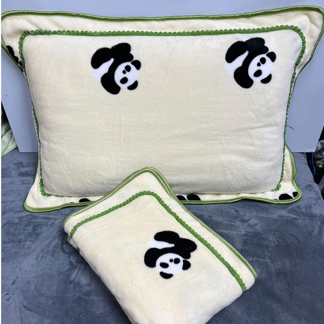 小熊猫加厚牛奶绒枕套一对48*74cm