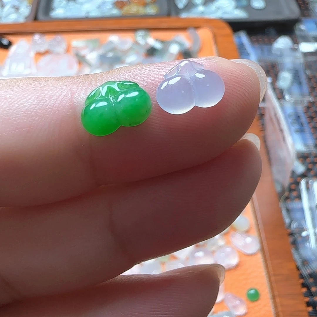****康定制翡翠未镶嵌翡翠