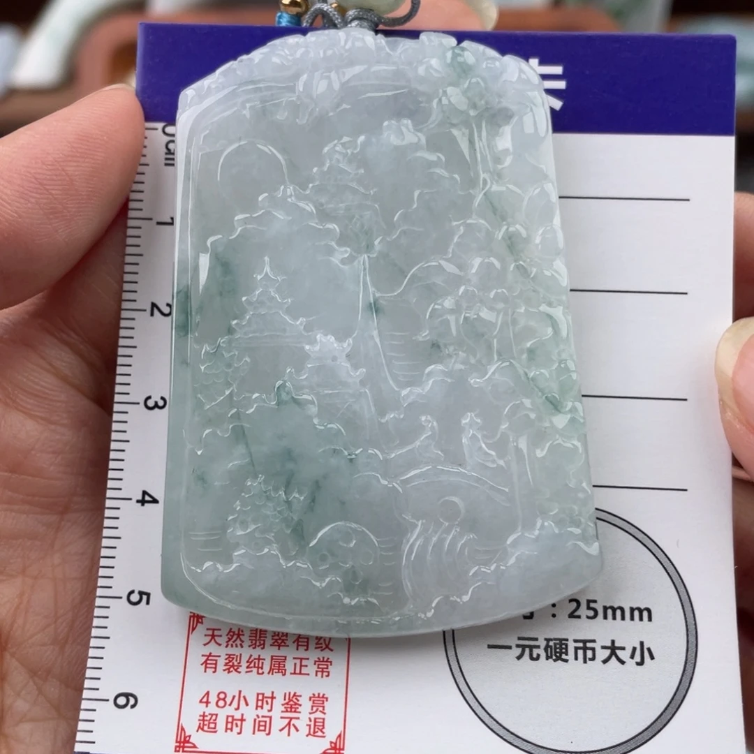 用***6翡翠未镶嵌颈饰山水