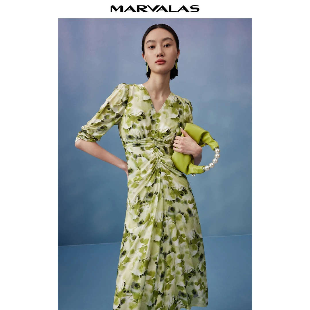 【薇薇专属】简约花色V领桑蚕丝连衣裙女2023夏季新款设计感中长裙