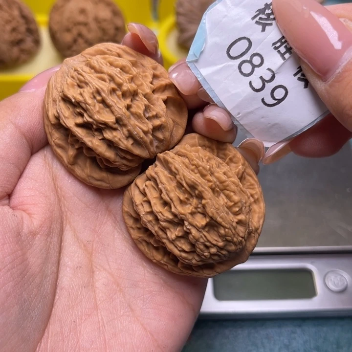 把件文玩核桃虎头38.0839