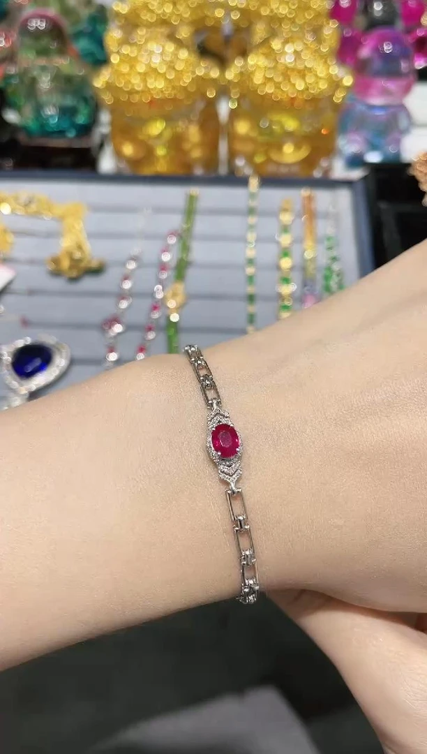 18K金镶嵌天然缅甸红宝石手链单颗款