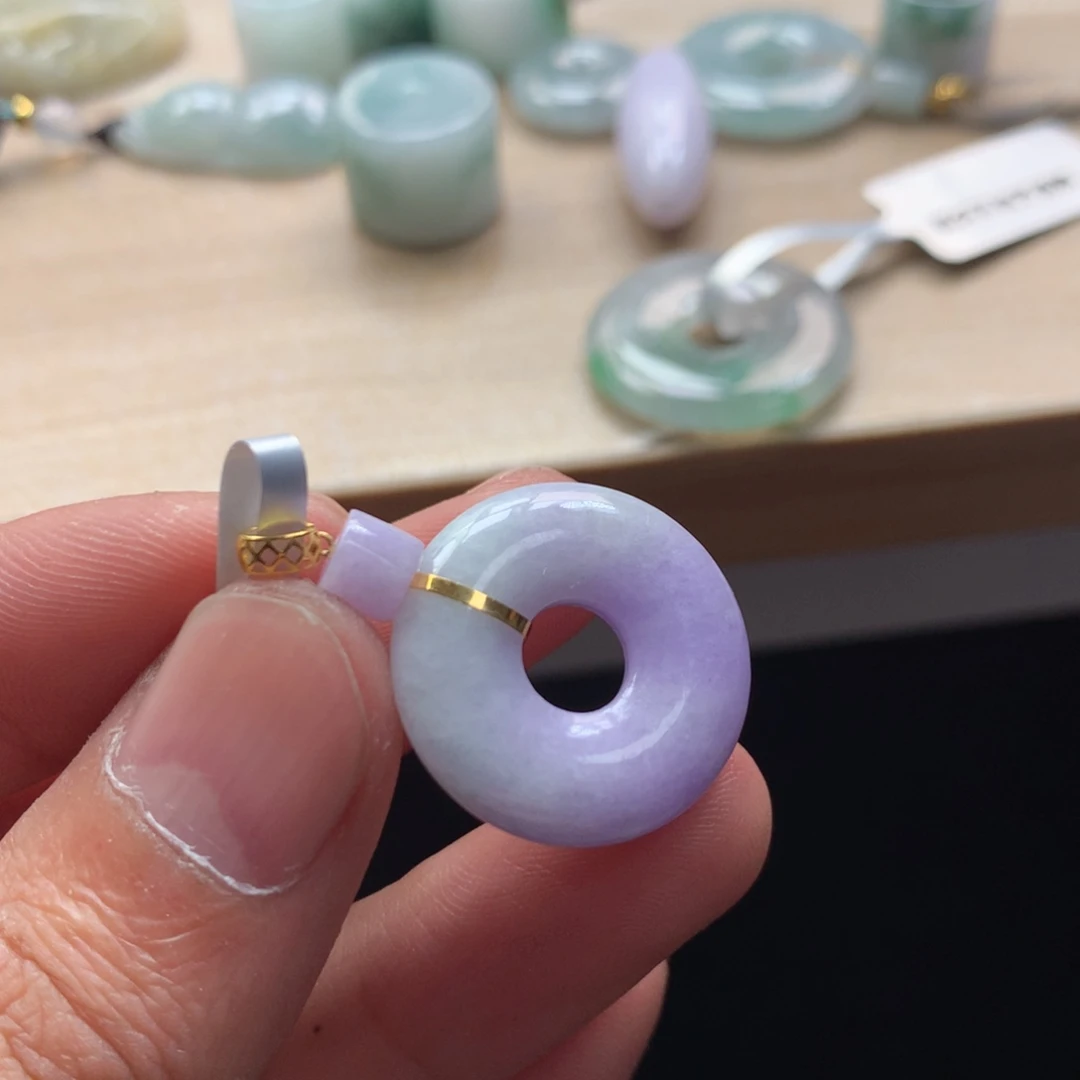 颈饰未镶嵌翡翠吊坠