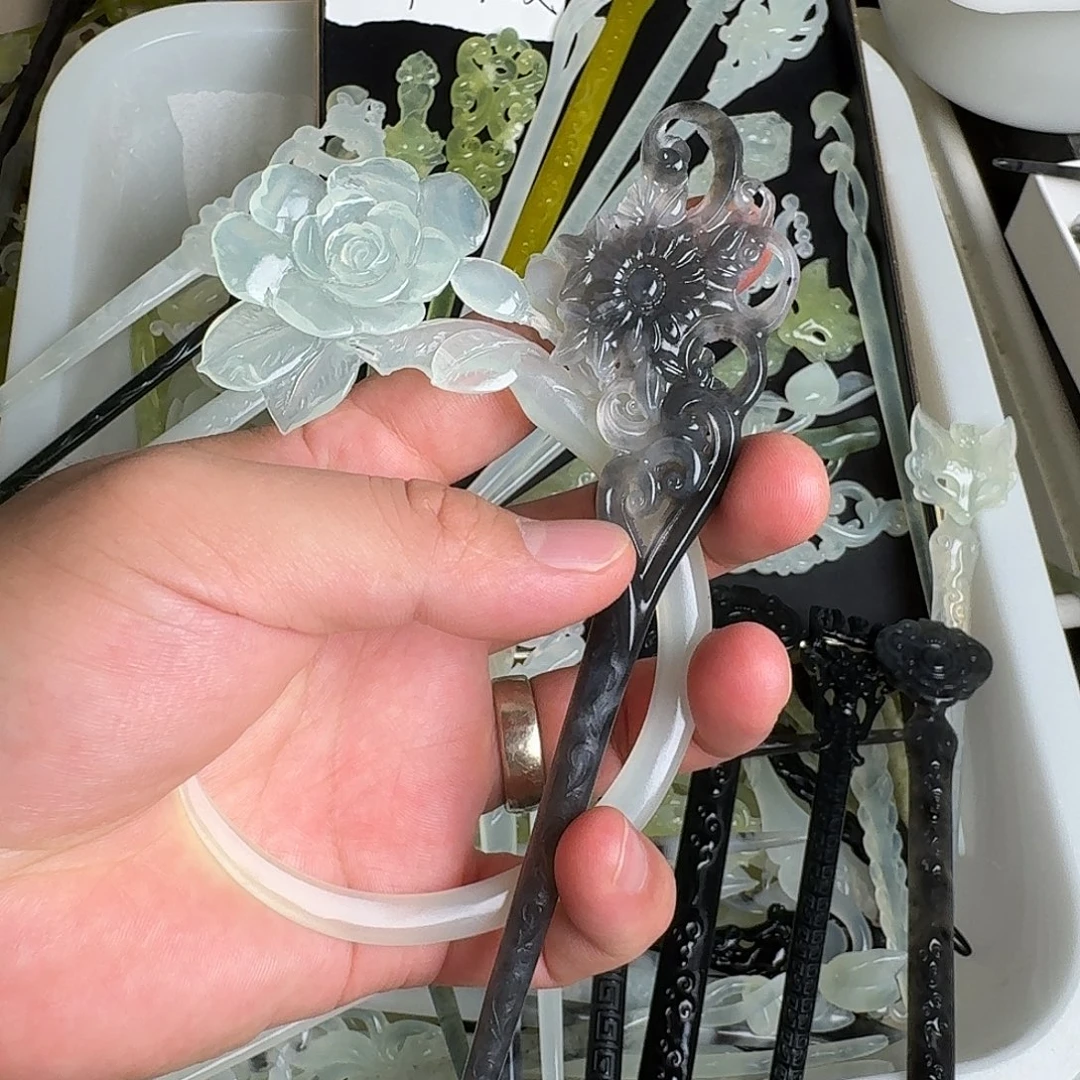清***淡蛇纹石玉未镶嵌发饰