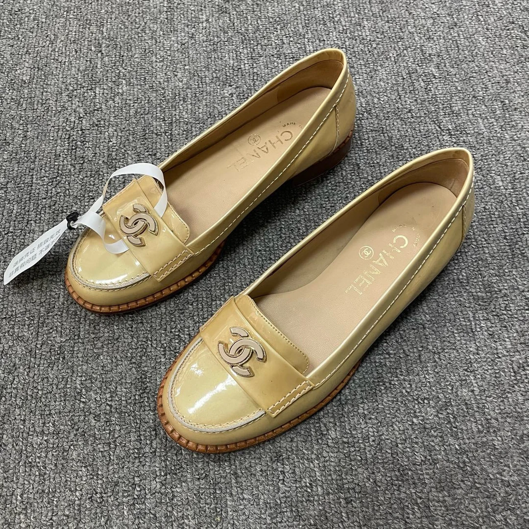 95新 Chanel/香奈儿  时尚套脚平底乐福鞋 37码/3132
