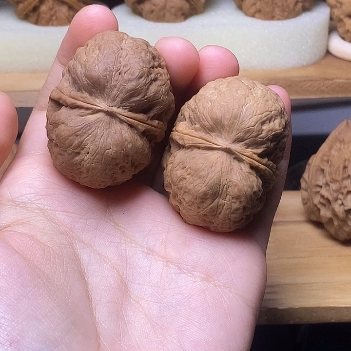 大***困文玩核桃吊坠     元宝43mm