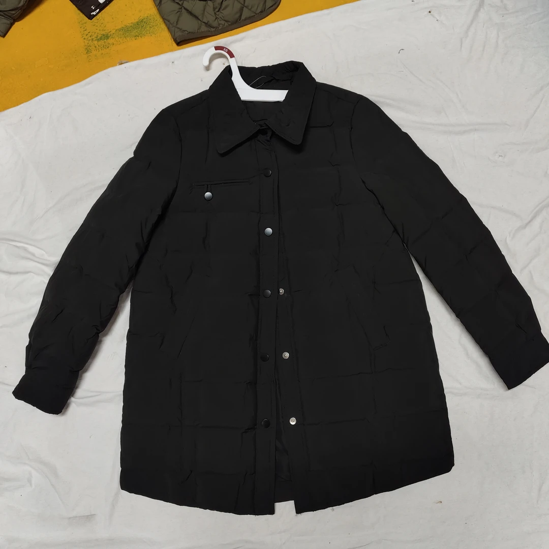 尾货处理短款连帽白鸭绒轻便保暖女款秋冬休闲时尚百搭