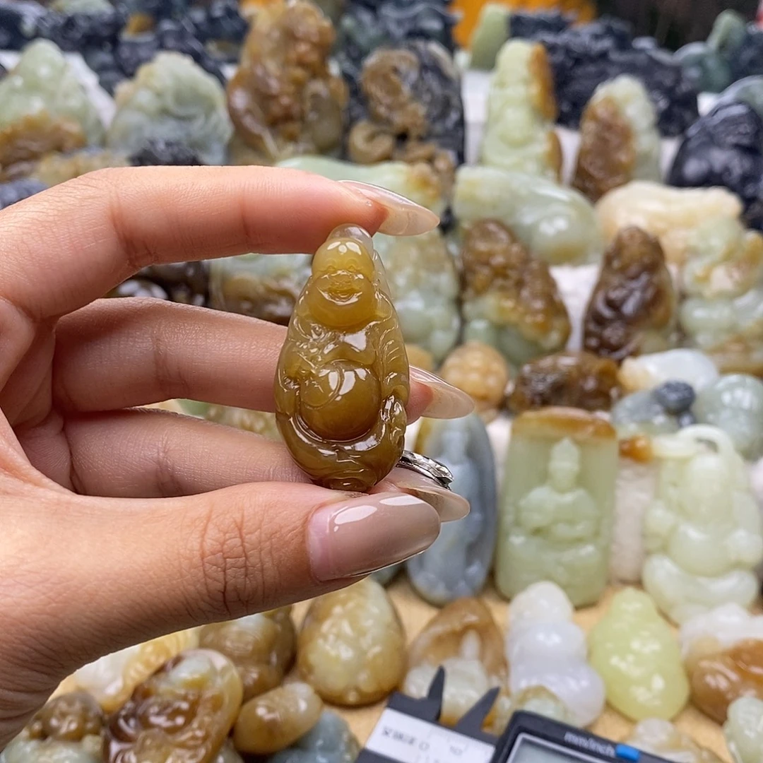 一***忧颈饰未镶嵌和田玉
