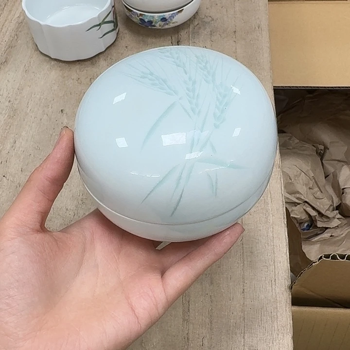 瓷片噗哈哈哈哈哈哈哈哈哈哈