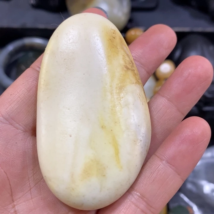 未镶嵌和田玉（糖玉）挂件