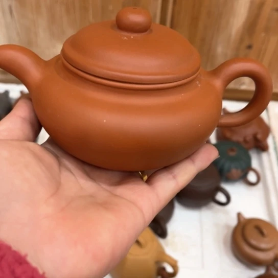 紫砂茶壶瑕疵………………