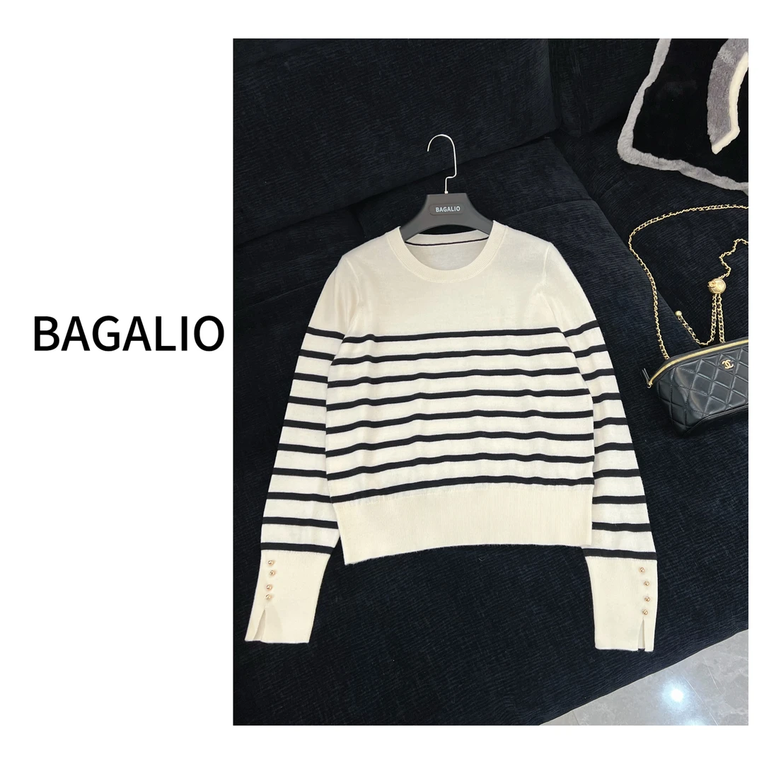 【BAGALIO】 早春时尚感纽扣装饰条纹针织毛衫上衣  476
