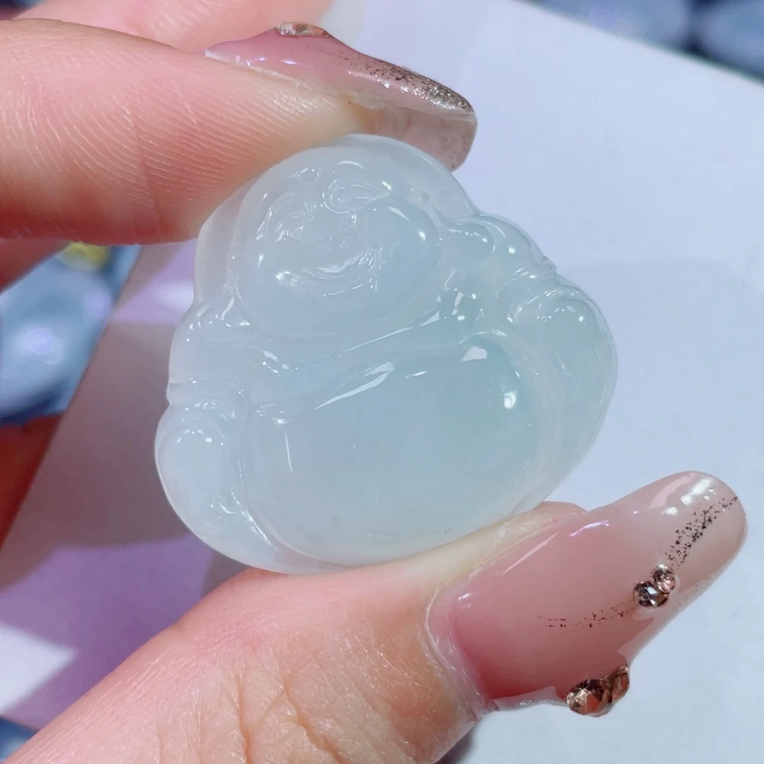 翡翠颈饰未镶嵌佛公