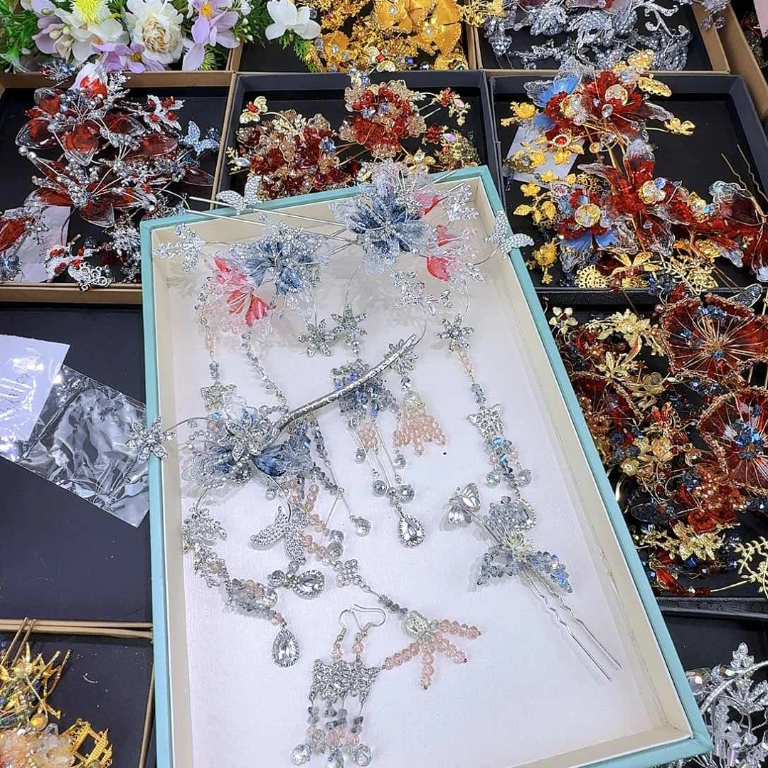 混合材质新娘头饰