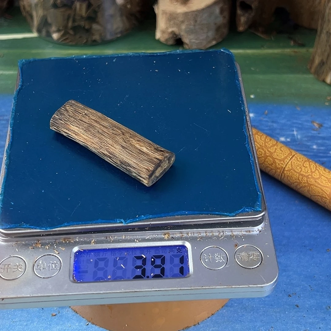 香料绿奇楠平安无事牌3.9克