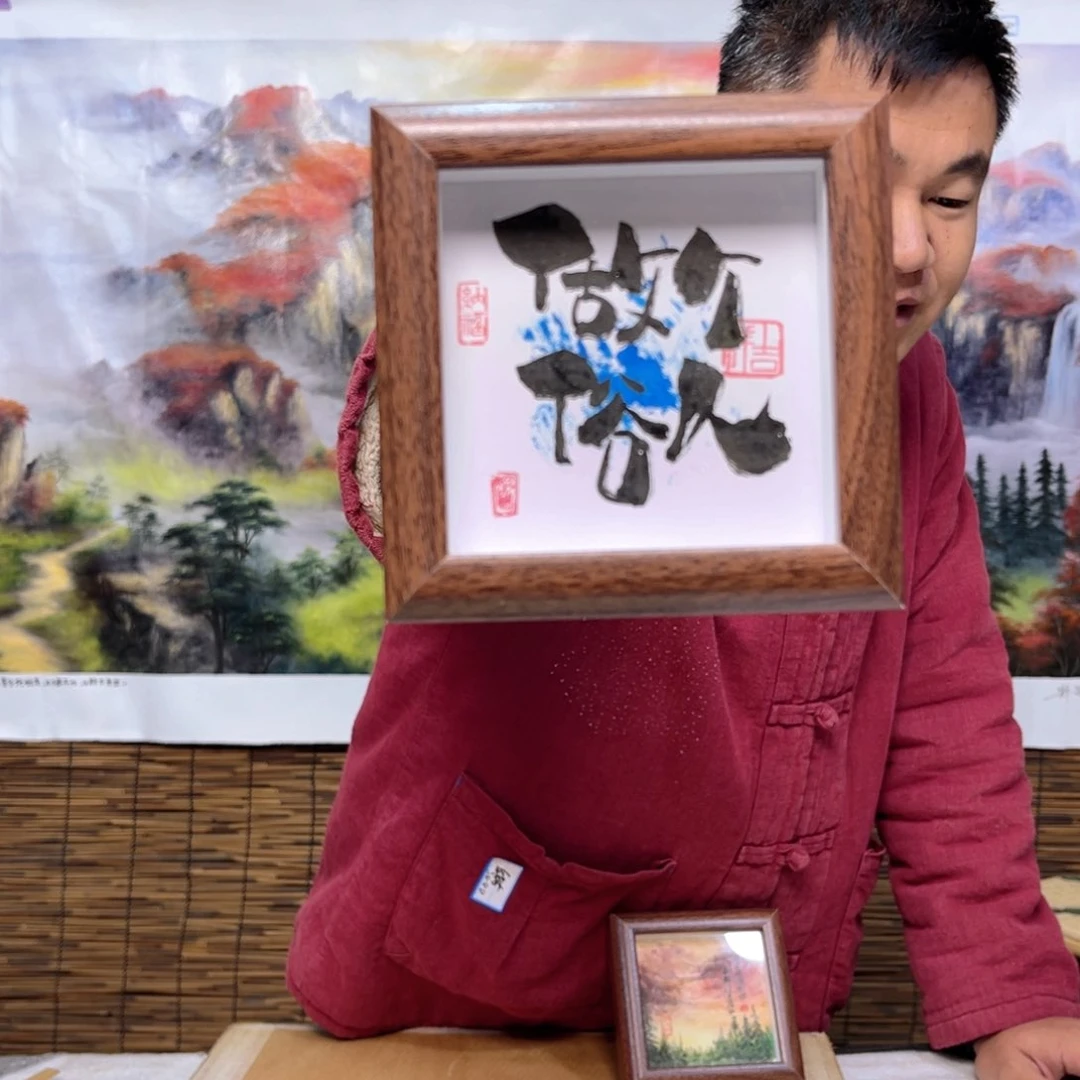 油画行路人小院绘画作品