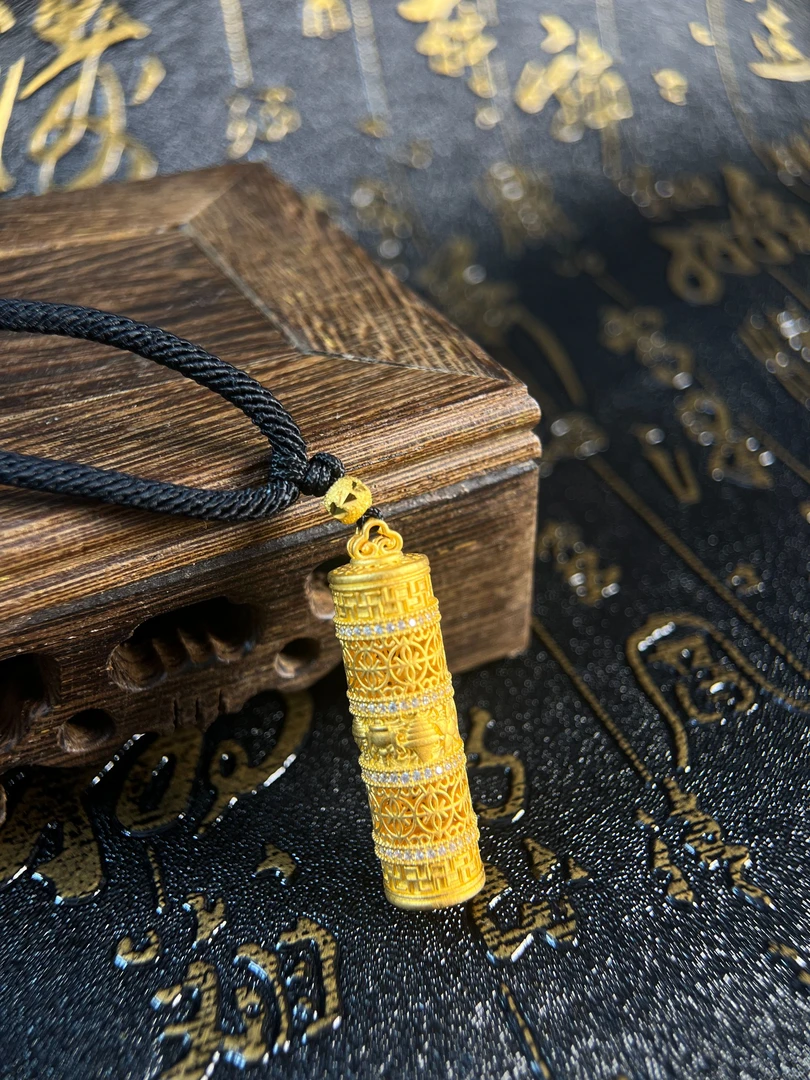 吊坠925银锆石 古法合金色随身佛转经筒吊坠国风百搭轻奢编绳项链