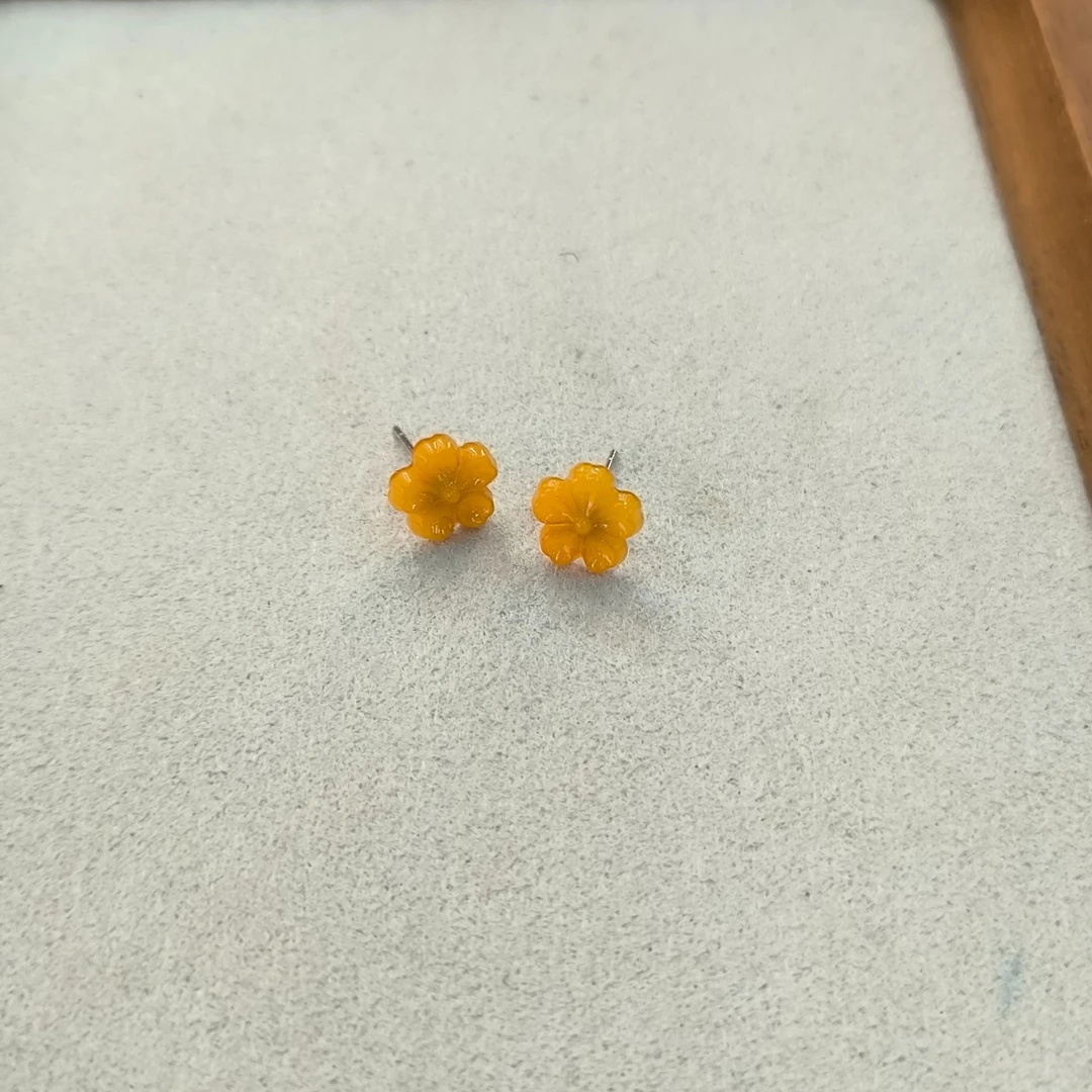 S925银蜜蜡花花耳钉