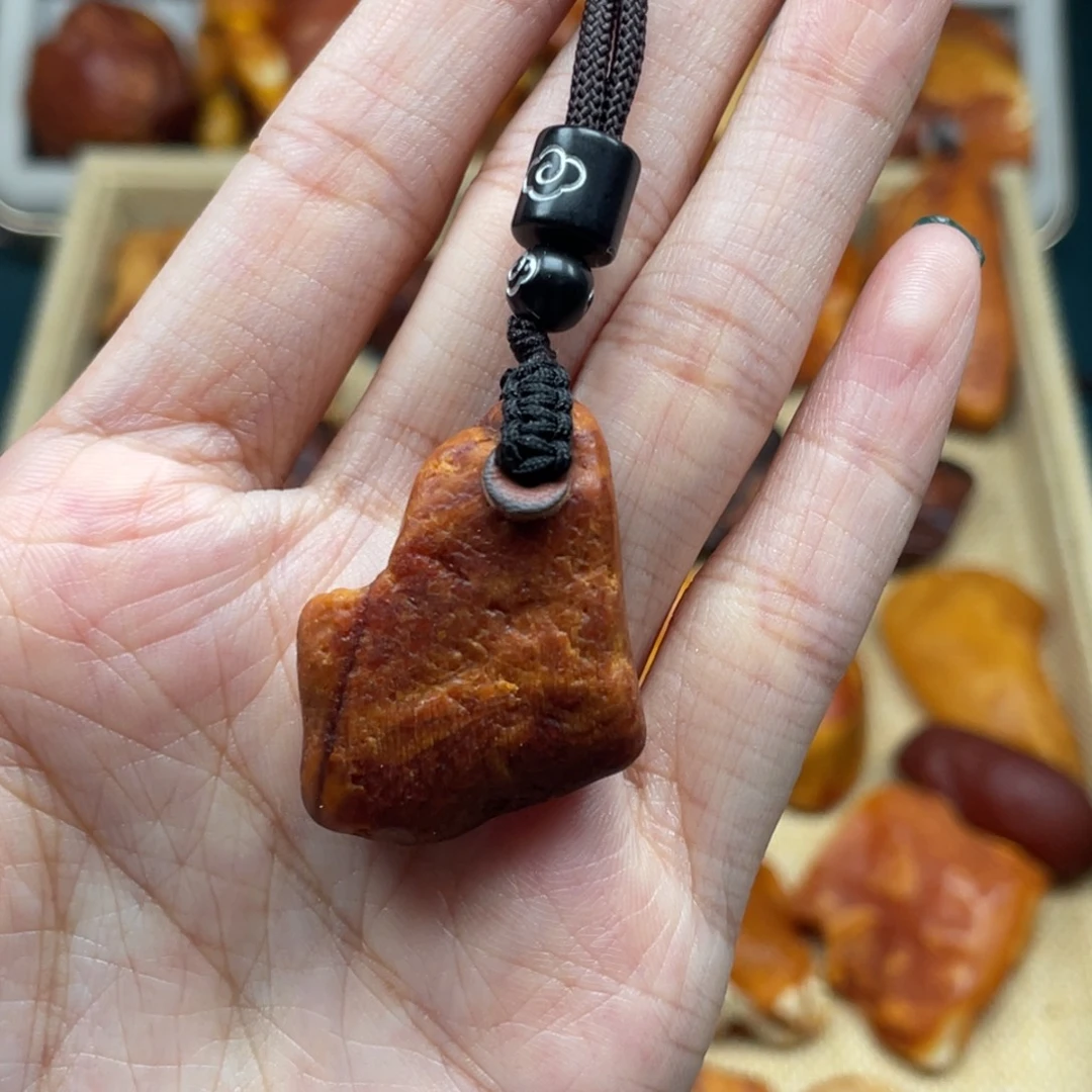 琥珀未镶嵌珠宝奇石