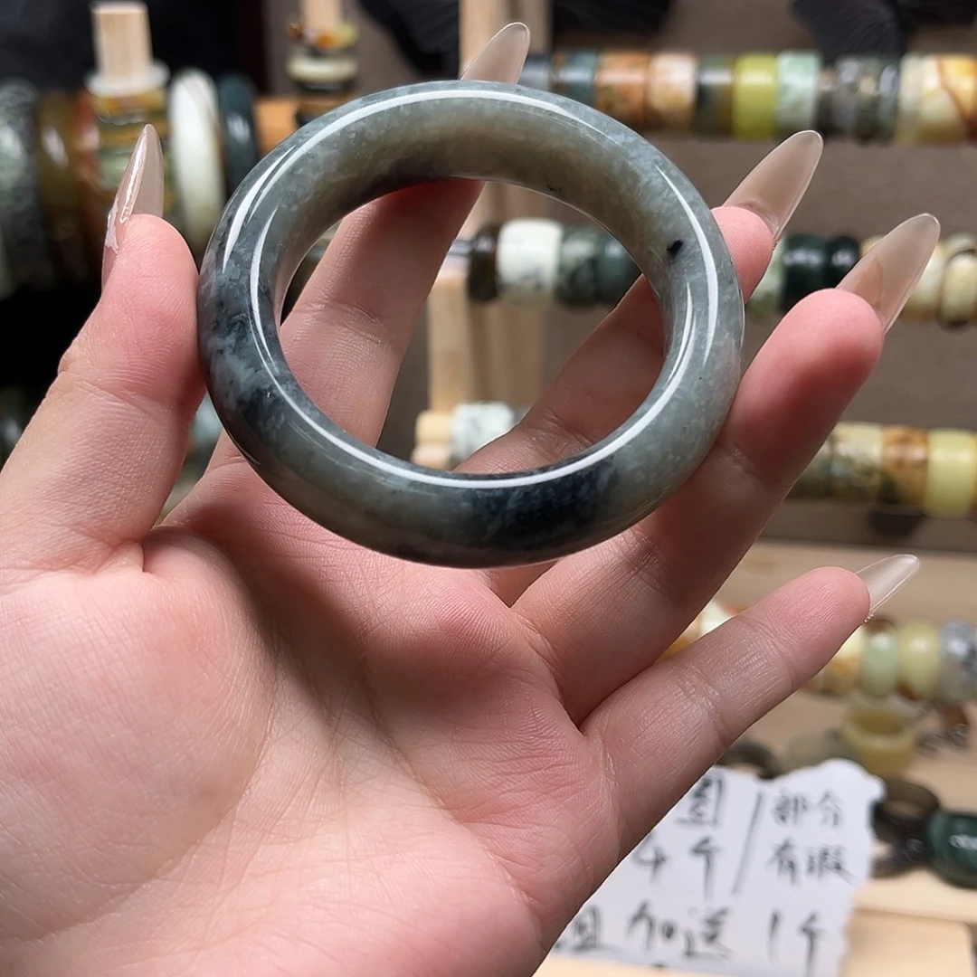 蛇纹石玉未镶嵌手镯52.7全品