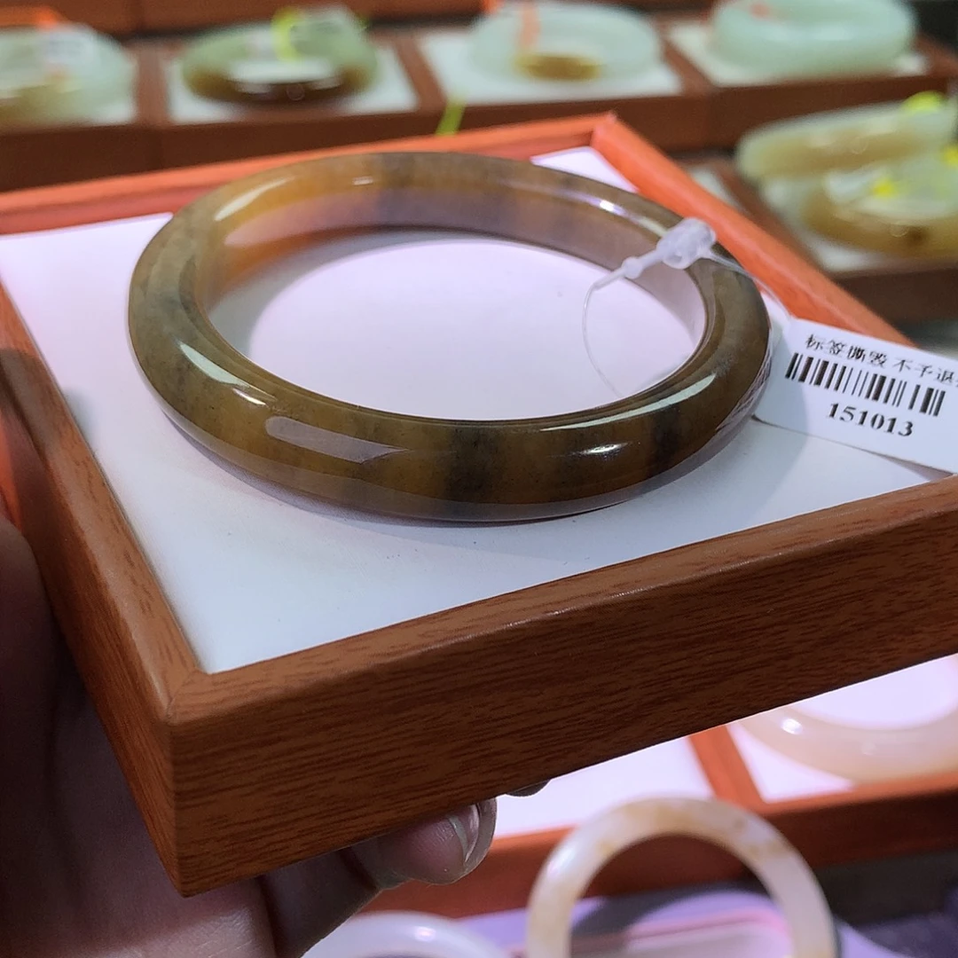 和田玉未镶嵌手镯56.6