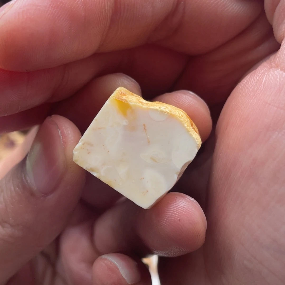 定制琥珀未镶嵌蜜蜡原石定制