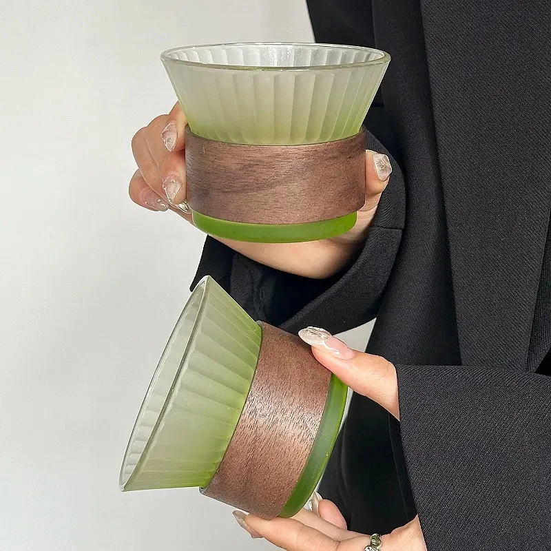 小众渐变绿竖条纹玻璃杯家用喝水杯子轻奢简约款咖啡杯冷手绘条纹