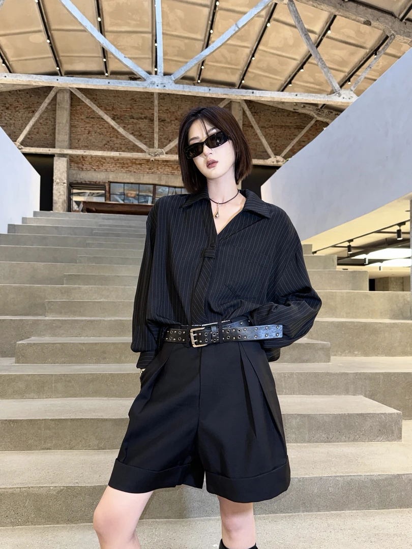 邓蕾婷【瘦身特效】早秋洋气设计感压褶高级感气质显瘦休闲百搭短裤