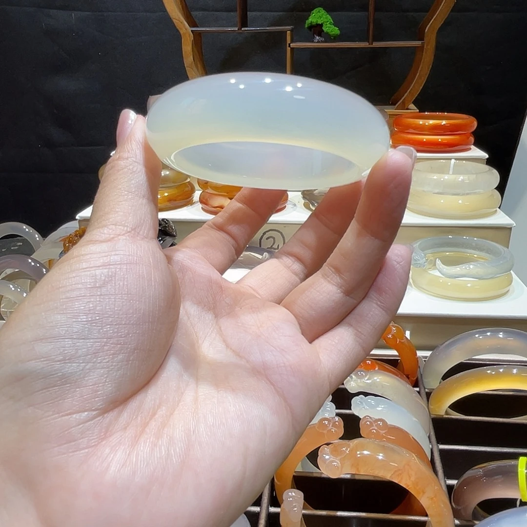 玛瑙/玉髓未镶嵌手镯