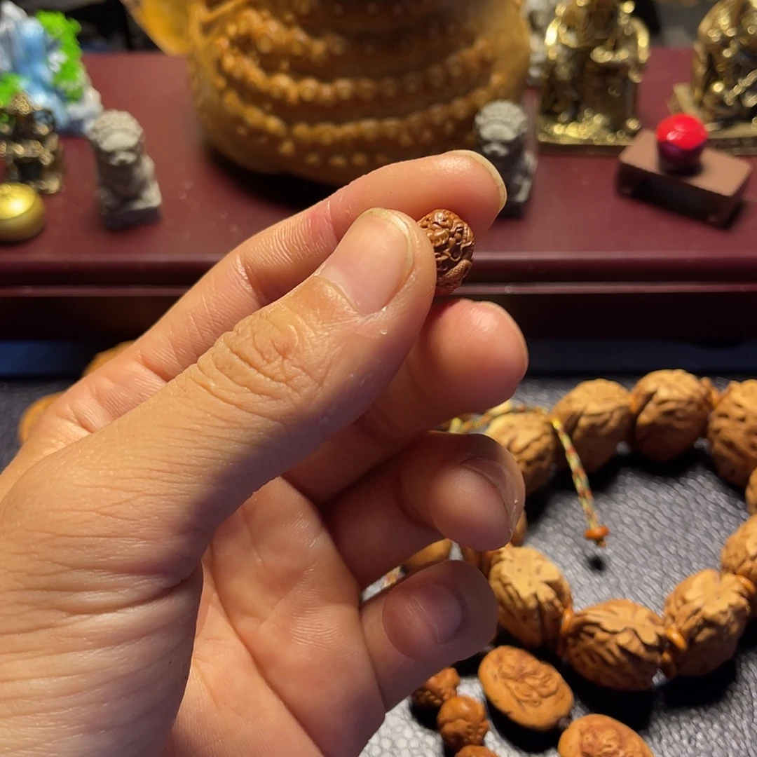 塵***煙龙纹桃核雕刻龙三通