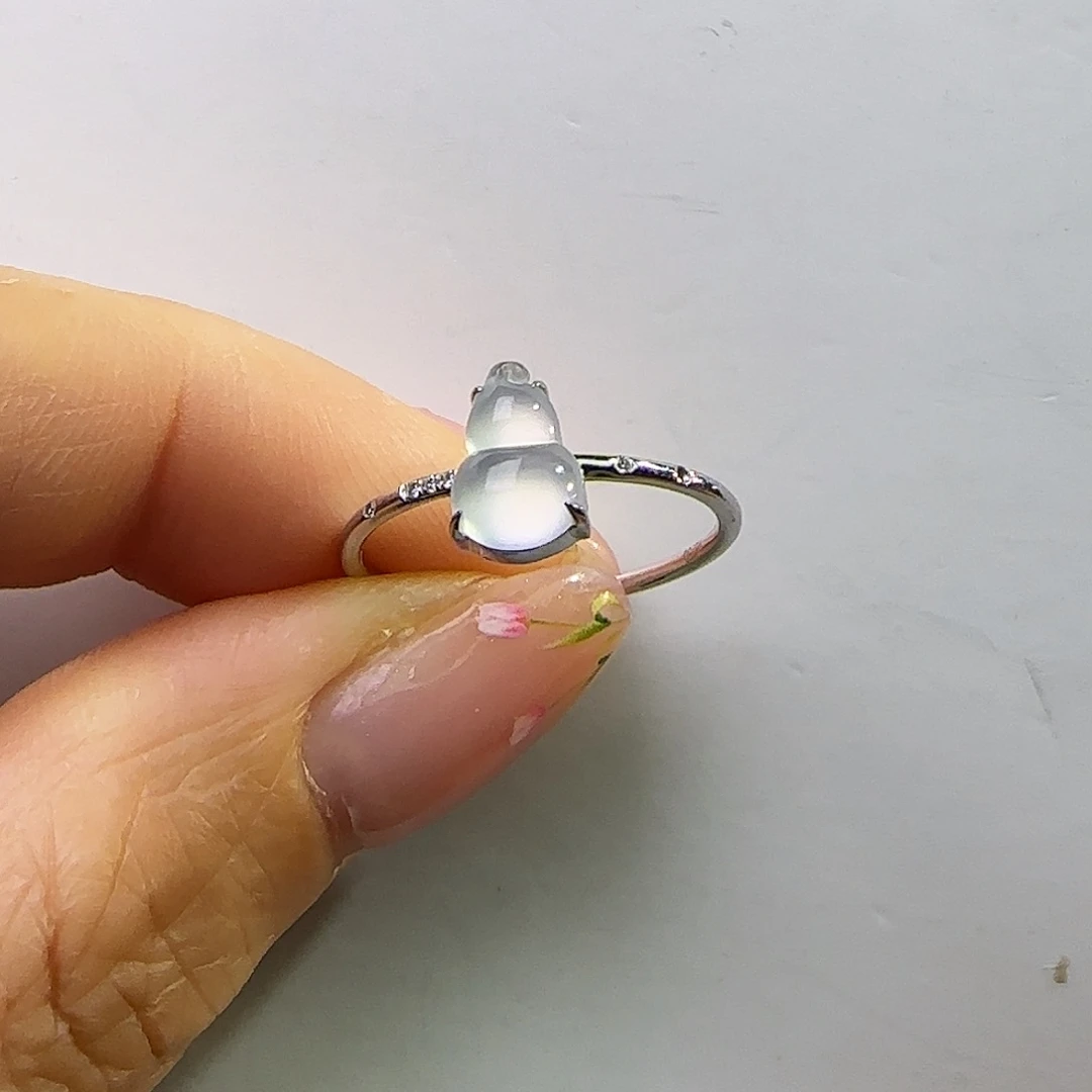 翡翠戒指18K金镶嵌天然缅料A货 白冰葫芦戒指