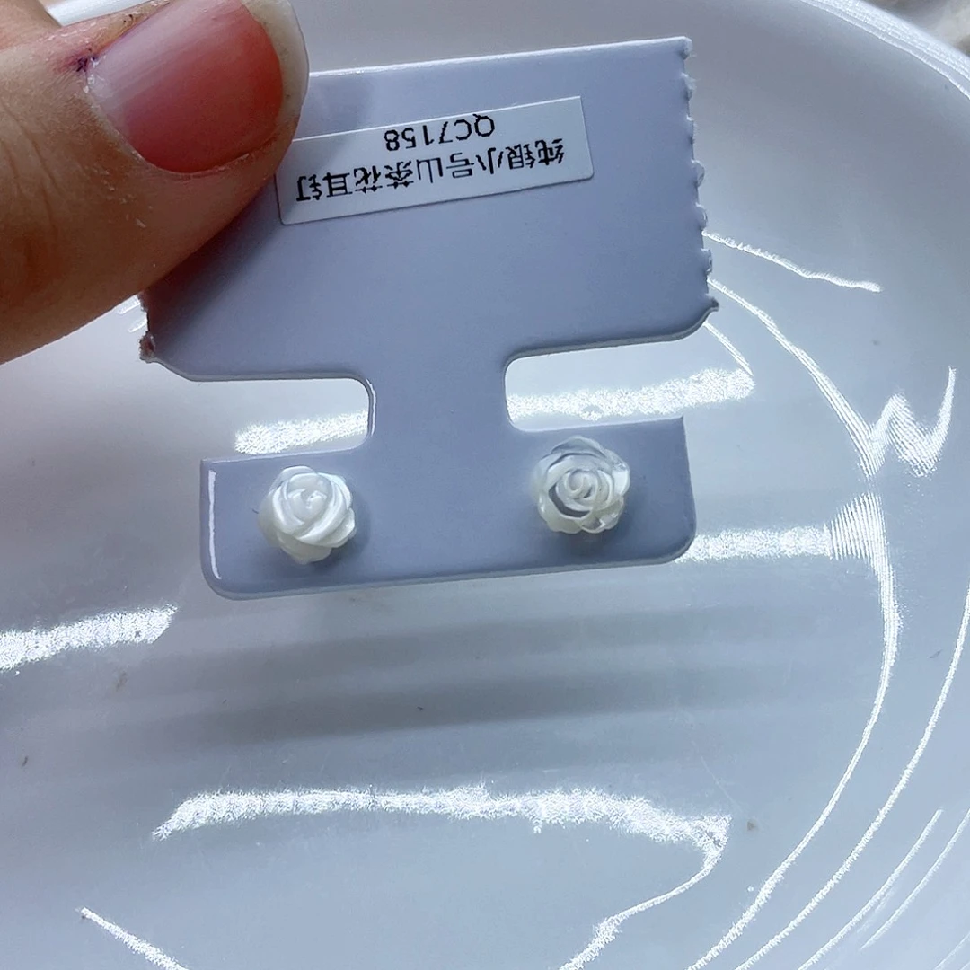 银S925镶嵌耳饰淡水珍珠