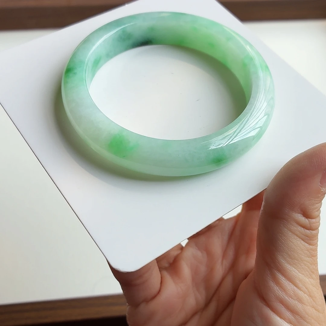 翡翠未镶嵌手镯正圈55.8