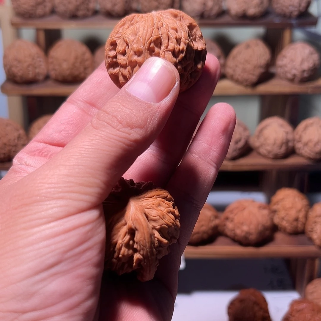 二**三文玩核桃，重磨核桃