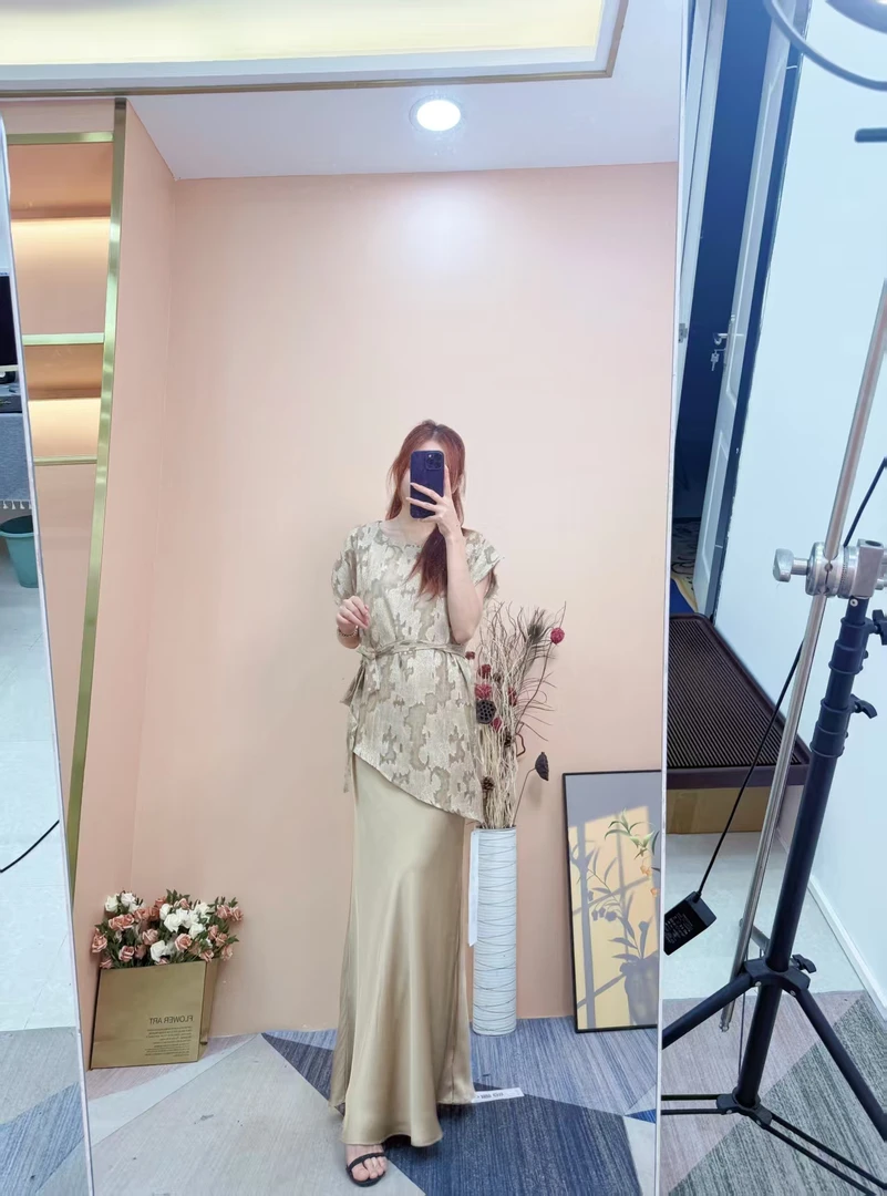 [依易原创]气质轻奢名媛风高定提花缎面绑带套装B0210