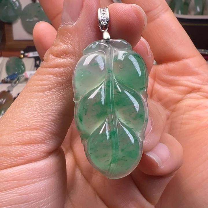 石英质玉银S925镀金镶嵌颈饰