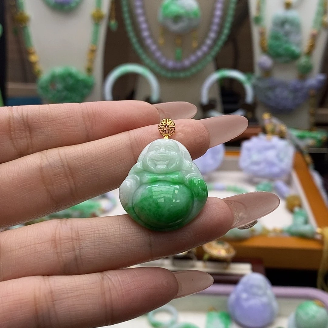 颈饰18K金镶嵌翡翠