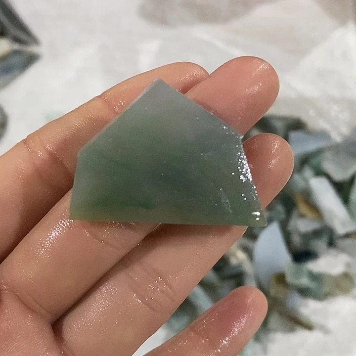 翡翠裸石翡翠毛料