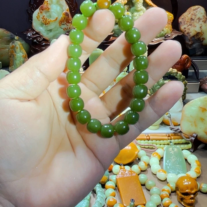 透闪石质玉未镶嵌珠宝奇石