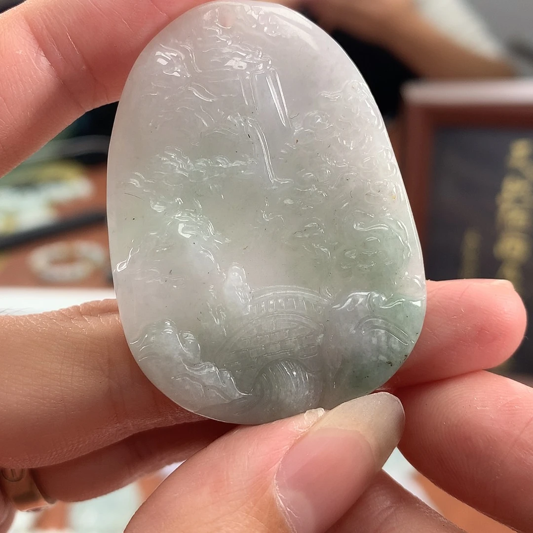 翡翠未镶嵌颈饰翡翠