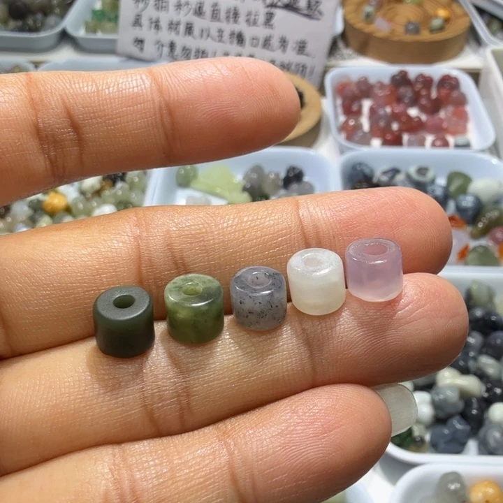 和田玉未镶嵌珠宝奇石