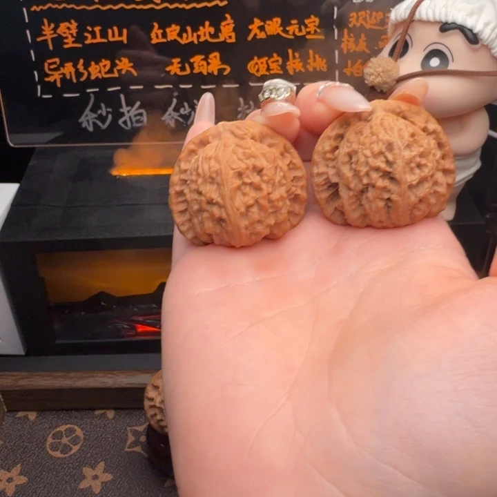 狗***子文玩核桃吊坠白狮子