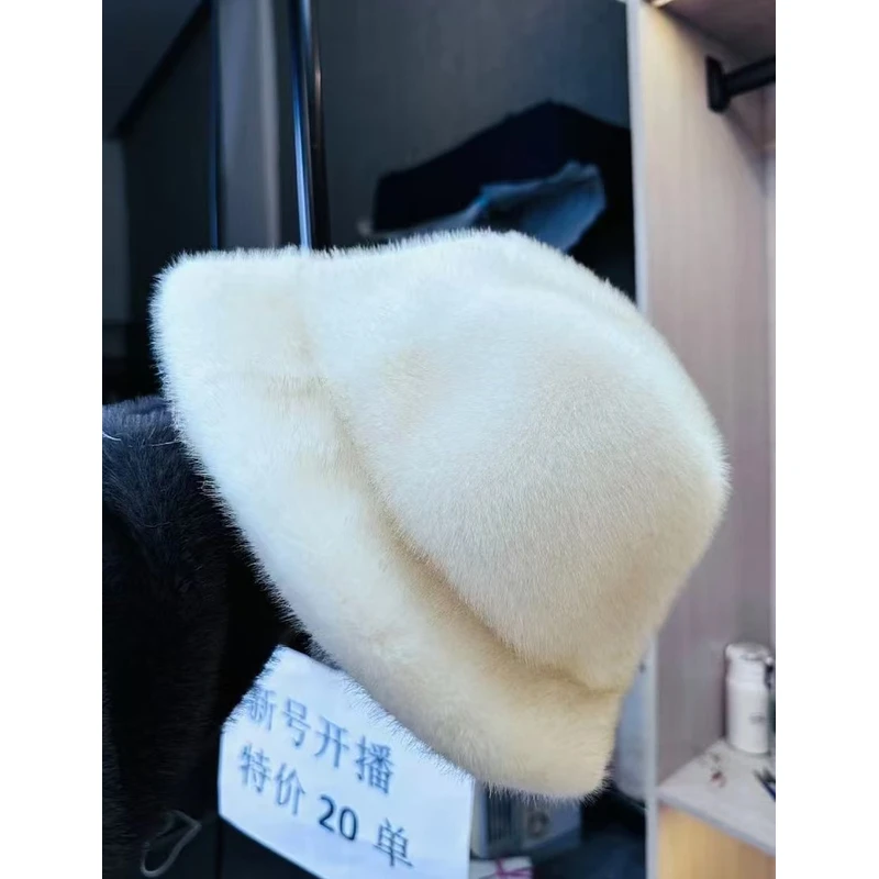 高品质冬季毛毛帽子（随机颜色）