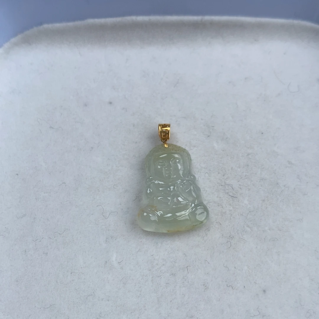 翡翠18K金镶嵌颈饰宝