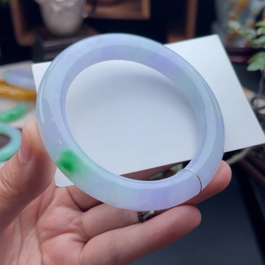 未镶嵌手镯（圆镯）翡翠