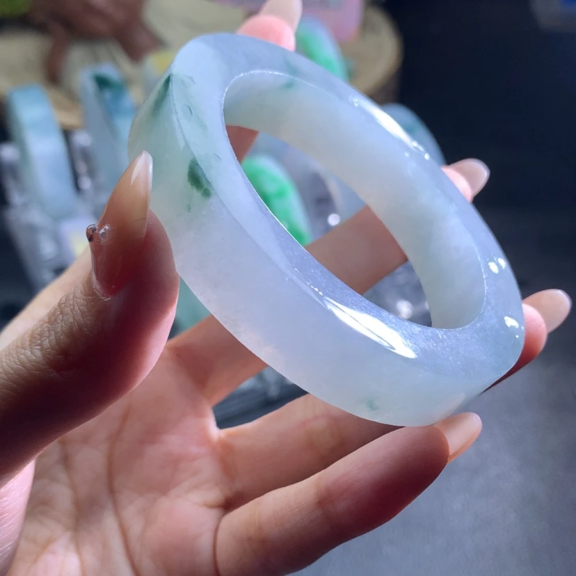 【闪购商品】未镶嵌手镯定制翡翠