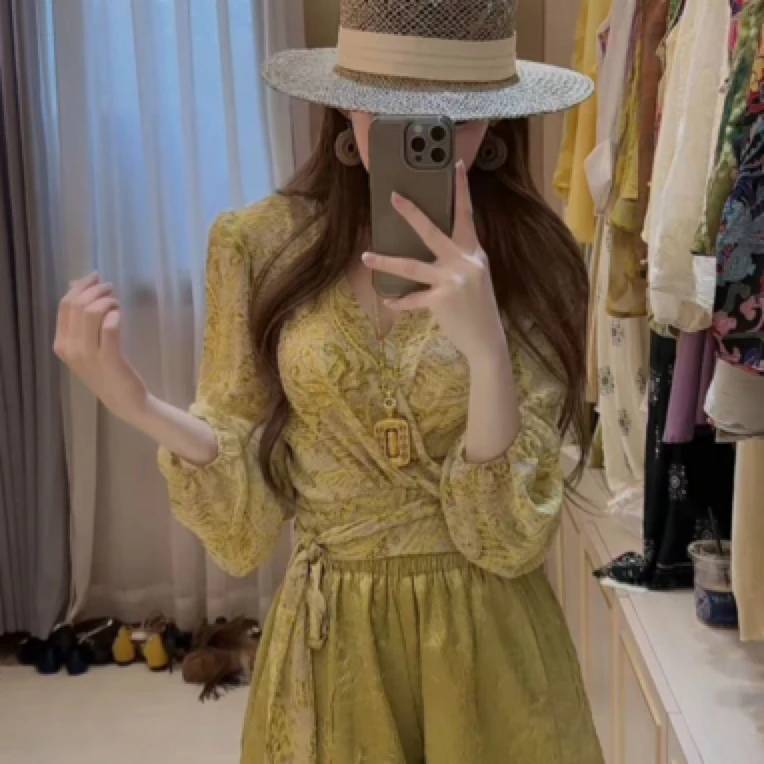 2616 花色 雪纺灯笼袖绑带收腰上衣