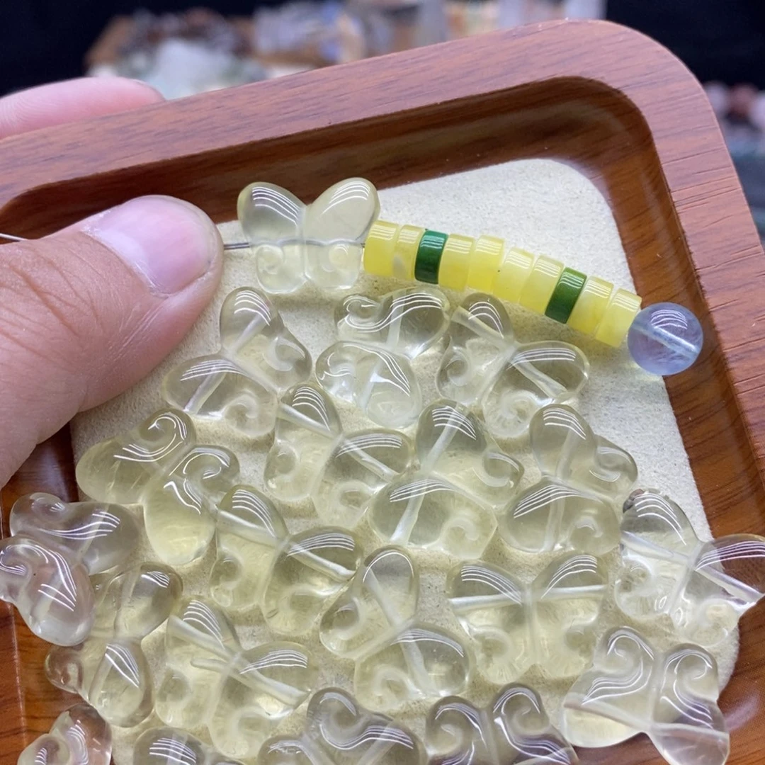 菱锰矿未镶嵌精工雕刻颜色备注蝴蝶卡13